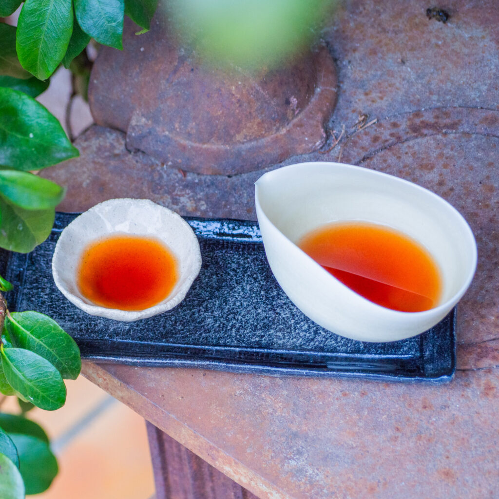 Thé Pu-erh Sauvage Cuit Millésime 2017 en Tablette | Thé Du Vietnam Thé Pu-erh Sauvage Cuit Millésime 2017 en Tablette