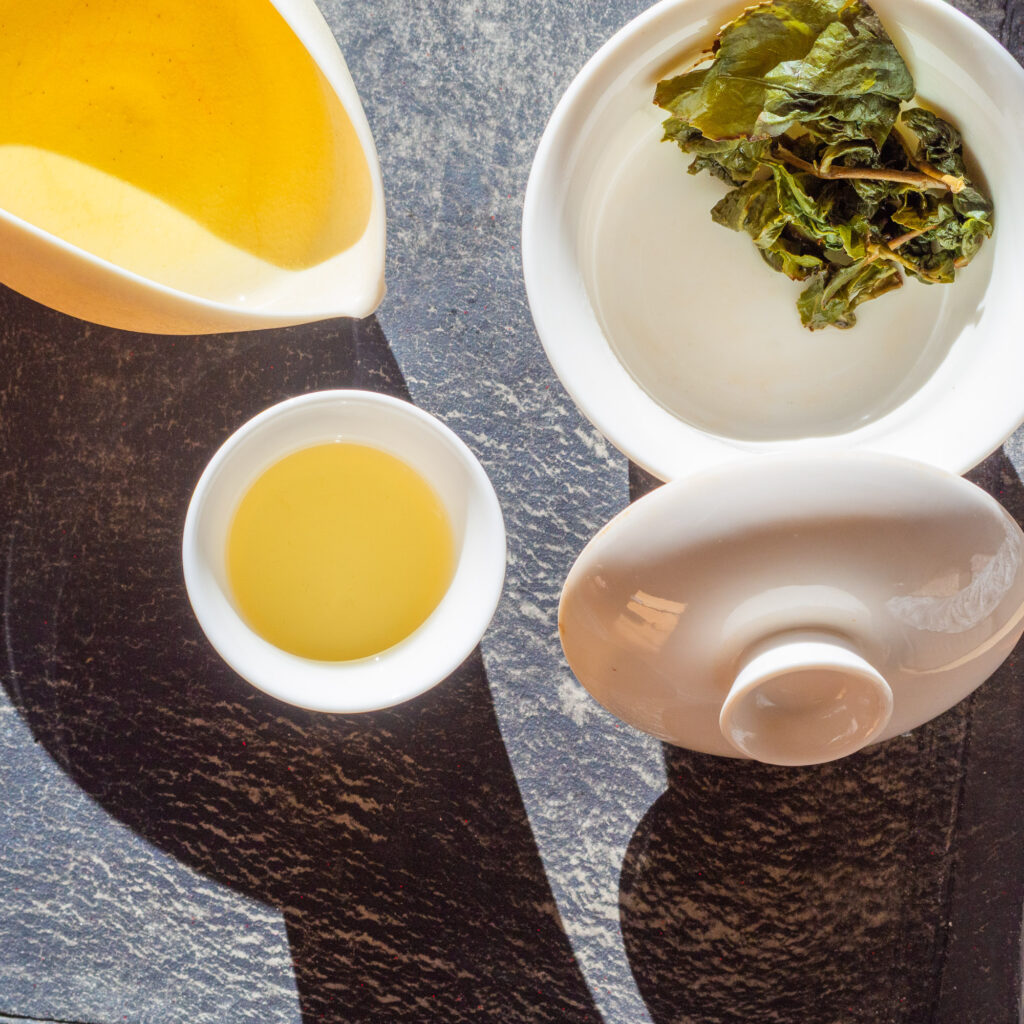 Thé Oolong Vert THÚY NGỌC XANH Cueillette de Printemps 2023 | Thé Du Vietnam Thé Oolong Vert THÚY NGỌC XANH Cueillette de Printemps 2023