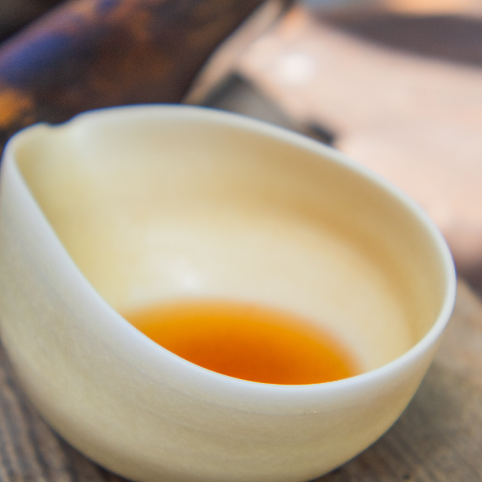 Thé Pu-erh Sauvage Cru Fumé dans du Bambou | Thé Du Vietnam Thé Pu-erh Sauvage Cru Fumé dans du Bambou – Image 19