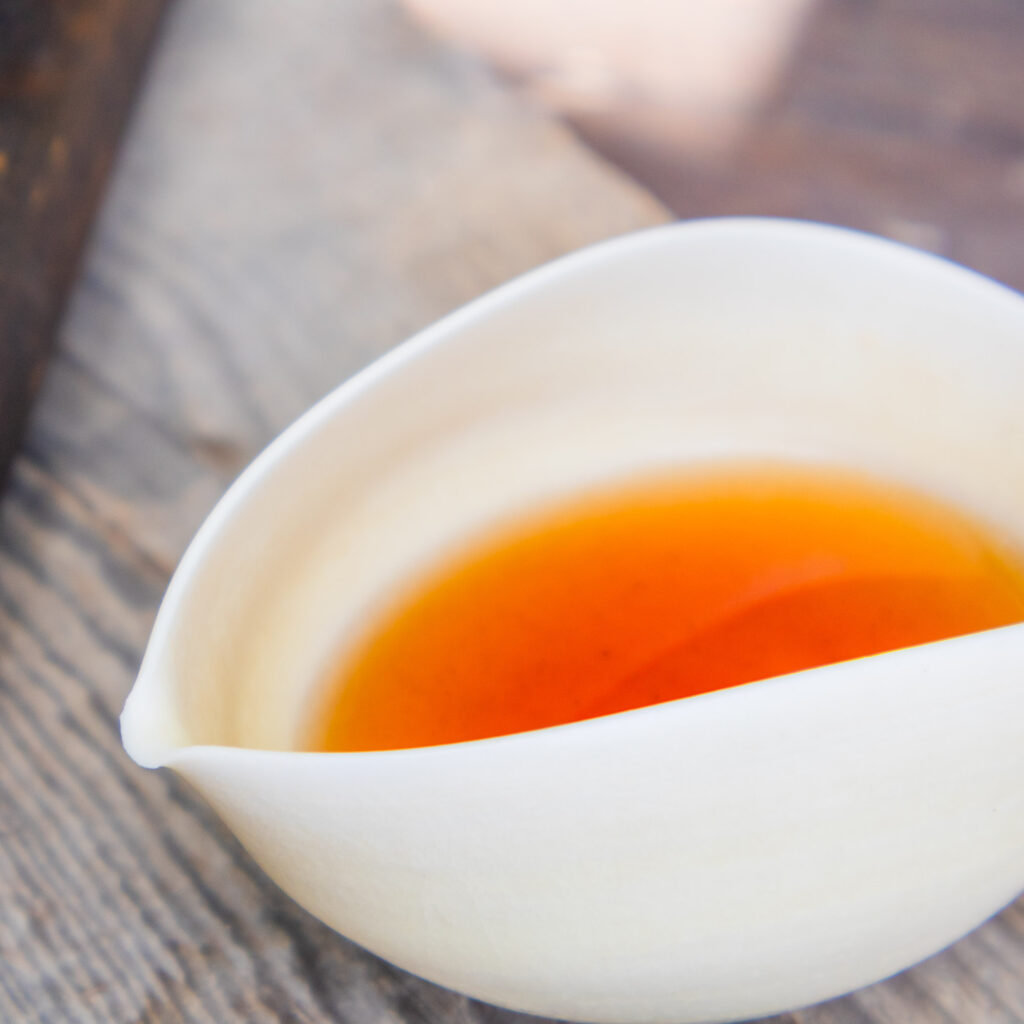Thé Pu-erh Sauvage Cru Fumé dans du Bambou | Thé Du Vietnam Thé Pu-erh Sauvage Cru Fumé dans du Bambou