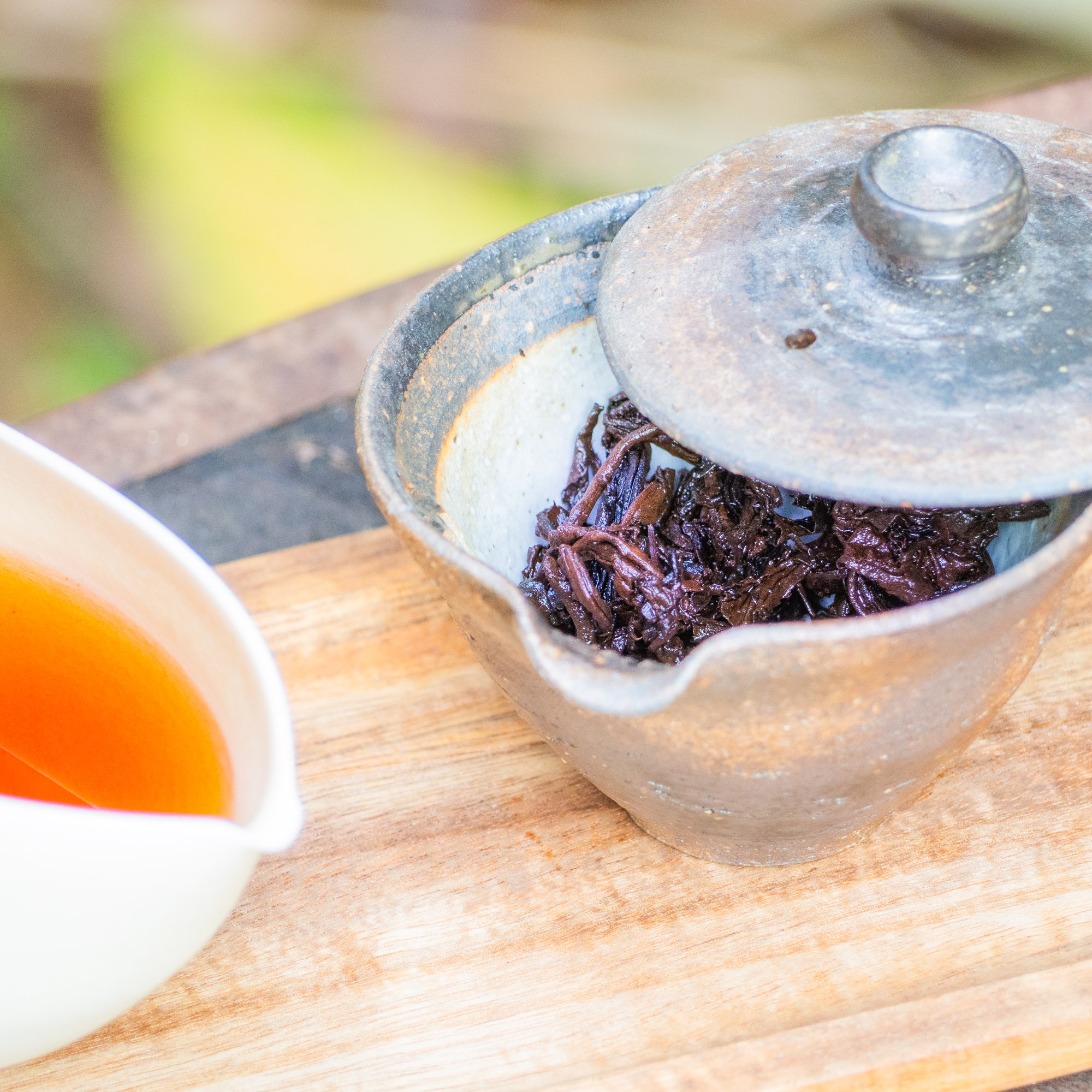 Thé Pu-erh Sauvage Cuit Millésime 2017 Fumé dans du Bambou | Thé Du Vietnam Thé Pu-erh Sauvage Cuit Millésime 2017 Fumé dans du Bambou – Image 8