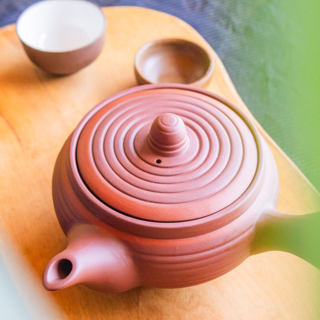 Théière en terre cuite traditionnelle de style Japonais (230 ml)