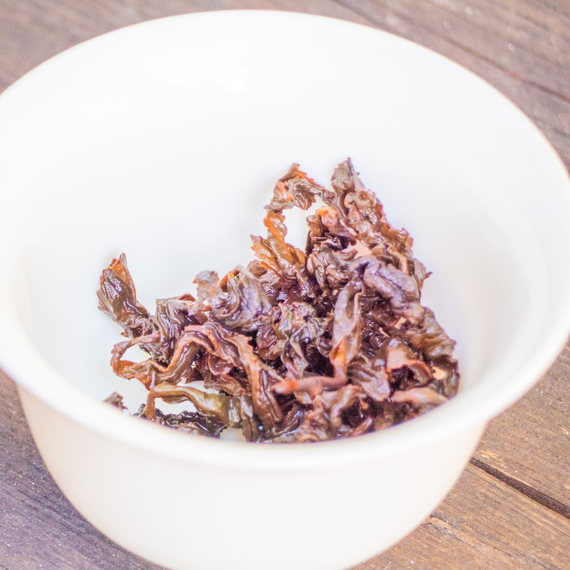 Thé Oolong Rouge THÚY NGỌC ĐỎ Cueillette de Printemps 2024 | Thé Du Vietnam Thé Oolong Rouge THÚY NGỌC ĐỎ Cueillette de Printemps 2024 – Image 6