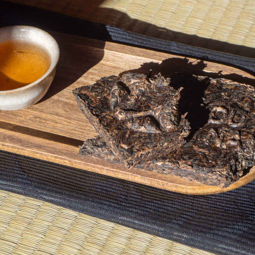 Thé Pu-erh Sauvage Cru Millésime 2017 en Tablette
